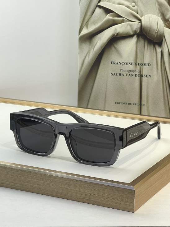 Picture of Dior Sunglasses _SKUfw76161961fw